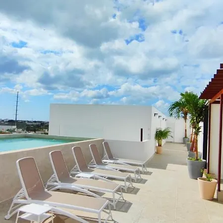 Playa Del Carmen // Suites Colibri
